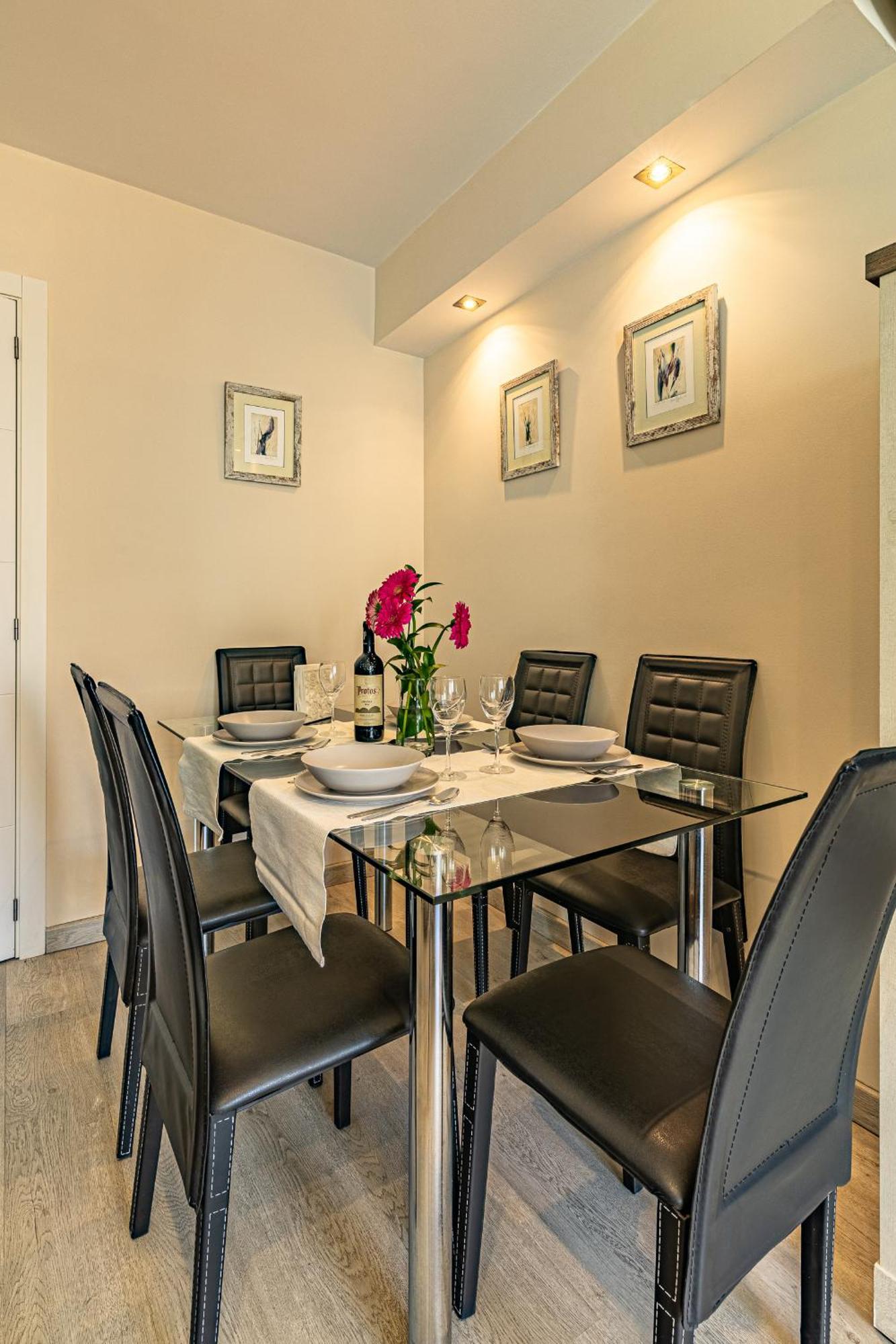City Center Apartment In Marbella Buitenkant foto